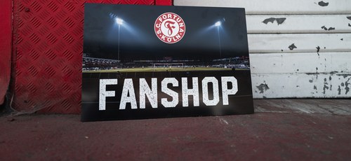 Geänderte Öffnungszeiten beim Fanshop vor dem Vereinsheim - Fortuna Köln