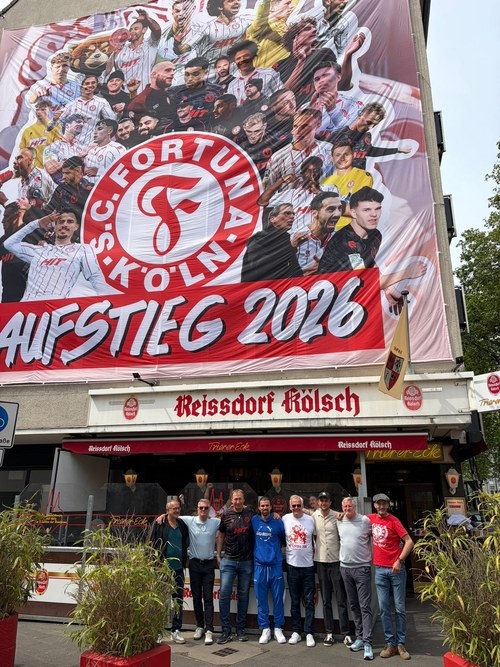 All of Cologne should see it: XXL flag at Trierer Eck celebrates ...